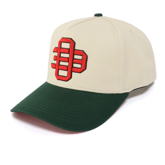 Hochwertiger 5-Panel-Stickaufnäher mit individuellem Logo im Großhandel für Baseballmützen, Sportkappen in getönten und waldgrünen Hüten